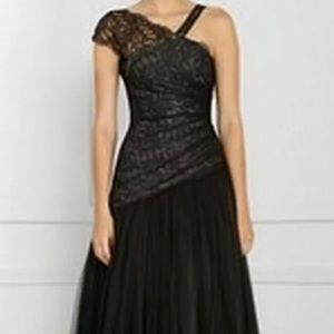 BCBG Max Azria black lace with tulle skirt size 8. NWT